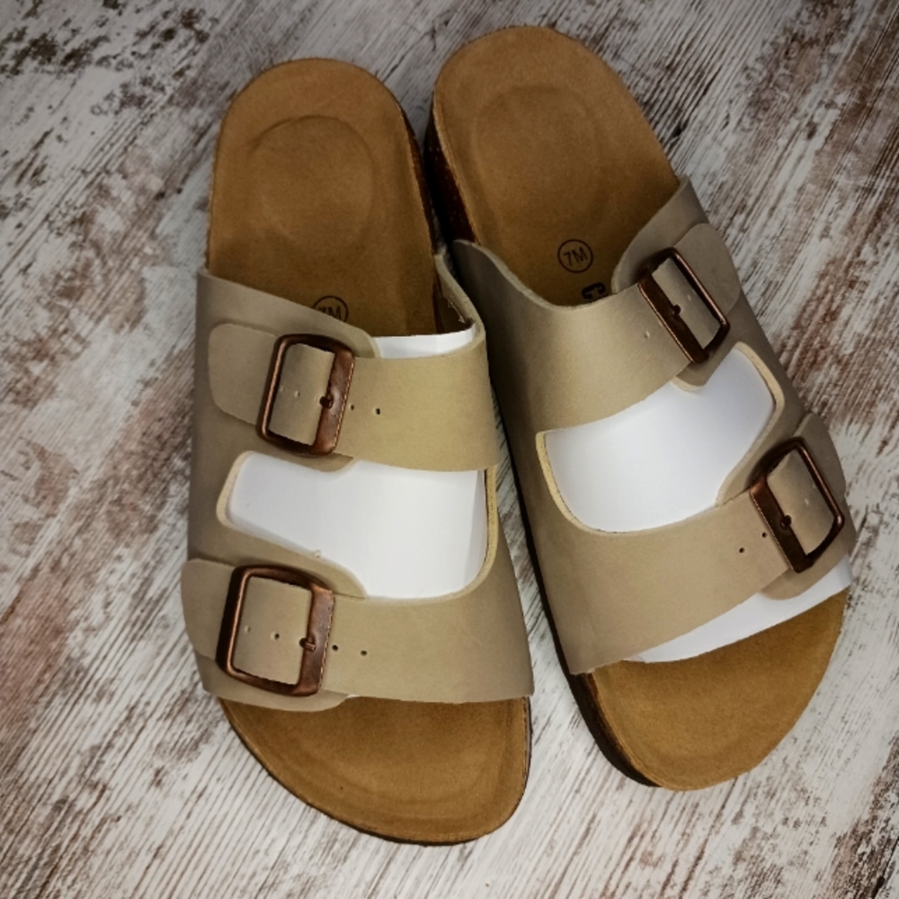 Custionare Sandles